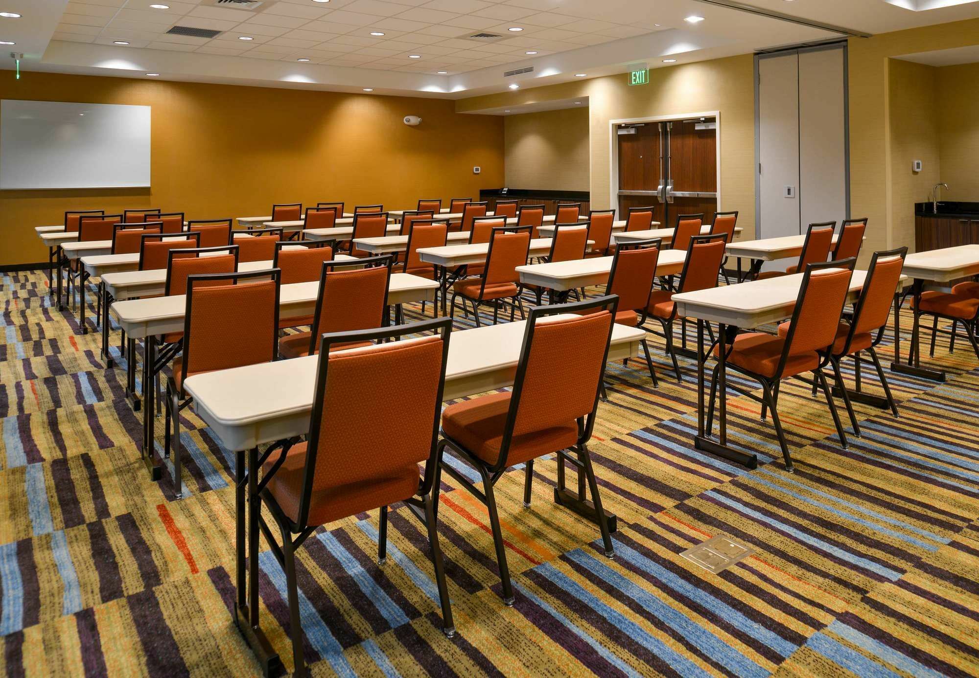 Fairfield Inn & Suites By Marriott Orlando East/Ucf Area Alafaya Exterior photo