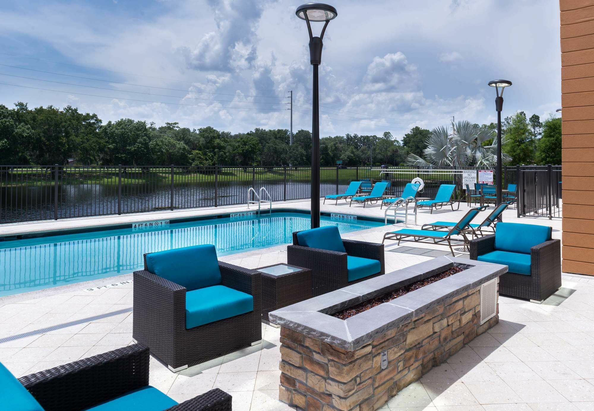 Fairfield Inn & Suites By Marriott Orlando East/Ucf Area Alafaya Exterior photo
